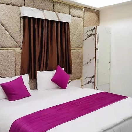 Hotel Karnavati Ahmedabad Exterior photo