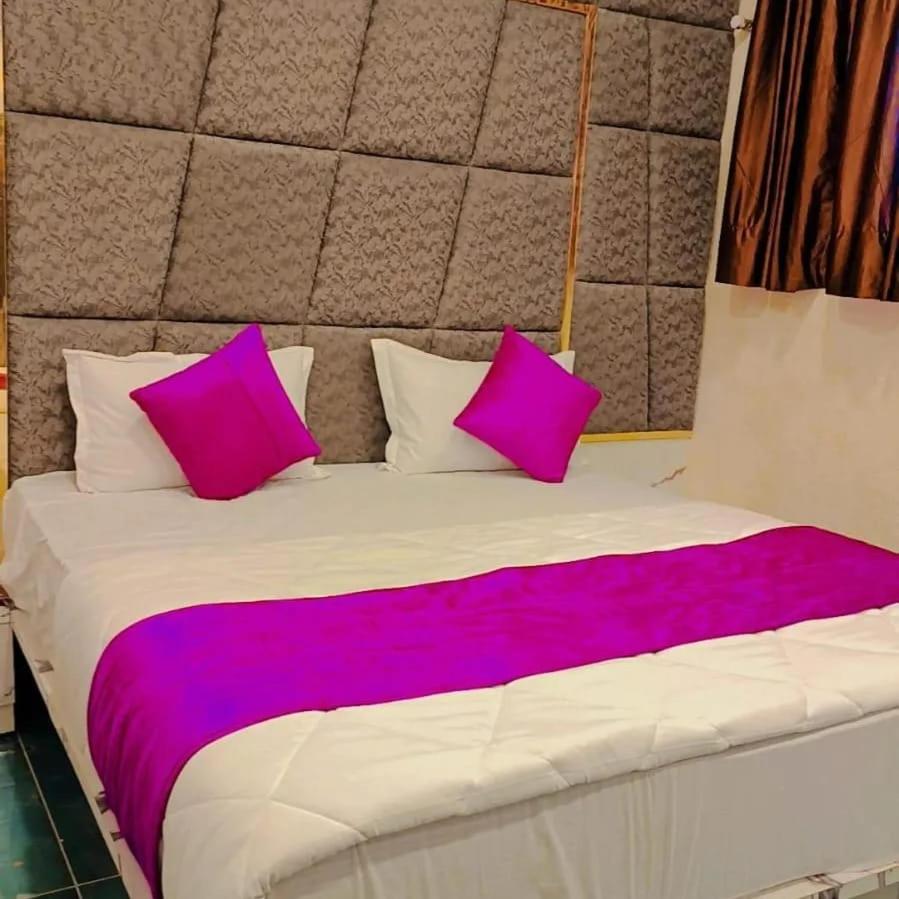 Hotel Karnavati Ahmedabad Exterior photo